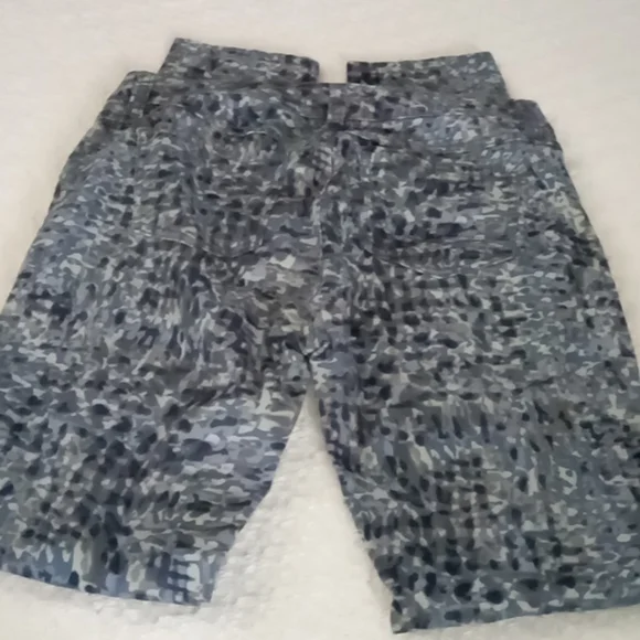 CAbi Skinny Jeans Jeggings Camo Blue Gray Style 604 Size 4 - Picture 3 of 11
